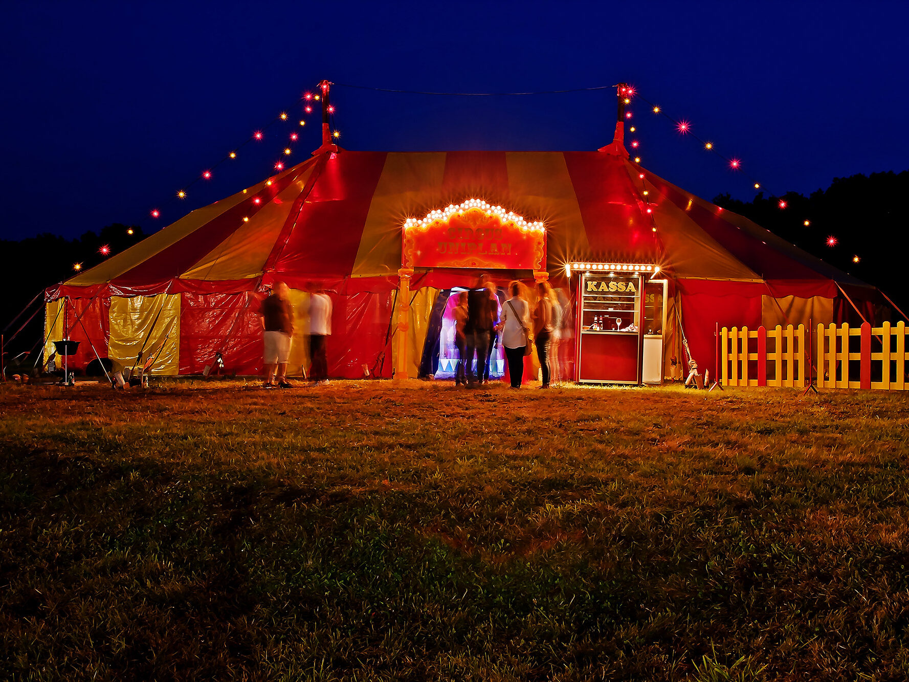 Circus Tent 16 m x 25 m oval – 344 sq.m - Rent circus tents with circus ...