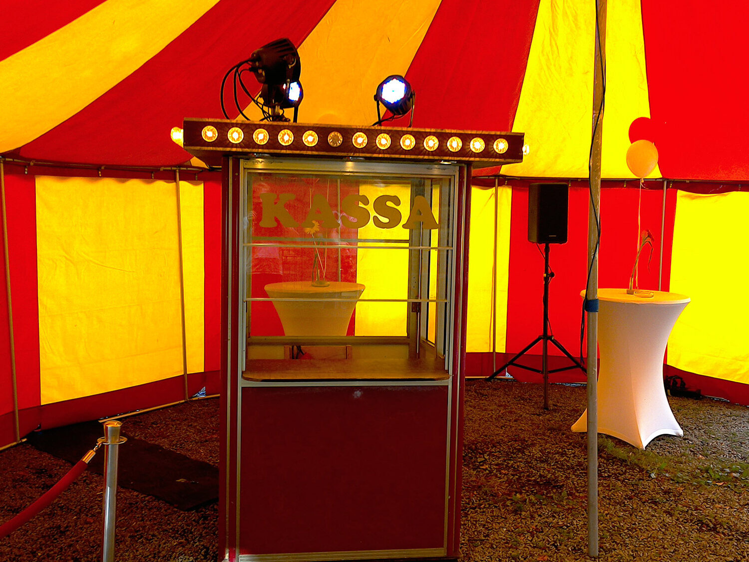 ticket office - Rent circus tents with circus decorations. Circusevents ...