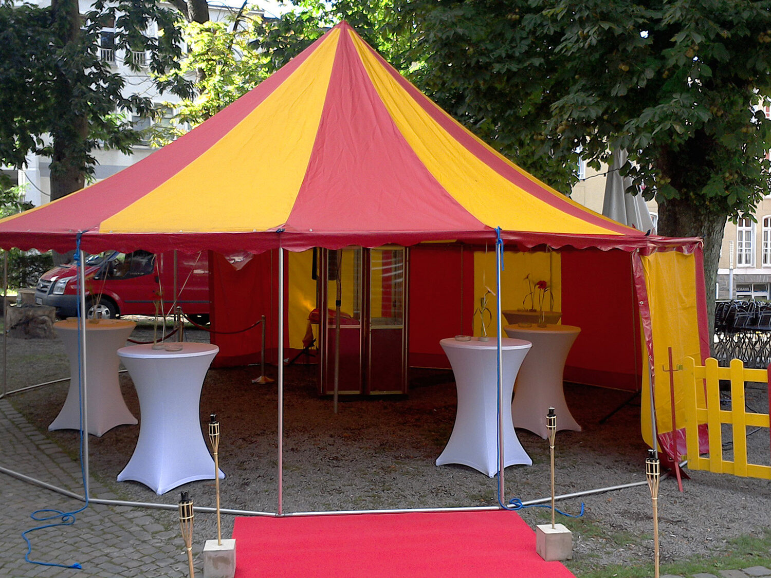 Lightweight Circus Tent - Rent circus tents with circus decorations ...